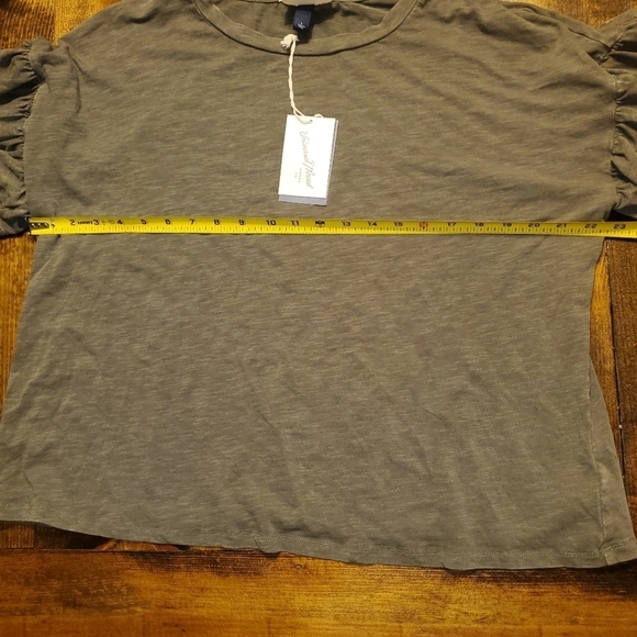 DARK green ruffle sleeve long sleeve tee Universal Thread Large NEW - Picture 8 of 10